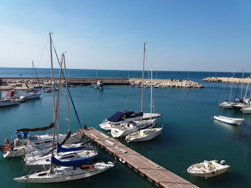 Il Da Vinci Casa Vacanze Giovinazzo Extérieur photo