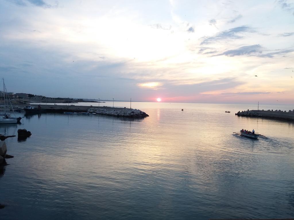 Il Da Vinci Casa Vacanze Giovinazzo Extérieur photo