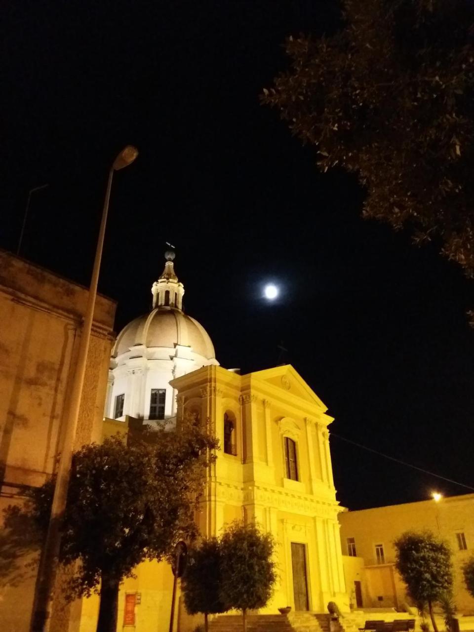 Il Da Vinci Casa Vacanze Giovinazzo Extérieur photo